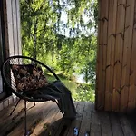 Moderne I Vannkanten Med Tilgang Til Brygge Og Bat