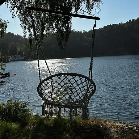 Holiday home Moderne I Vannkanten Med Tilgang Til Brygge Og Bat Risor