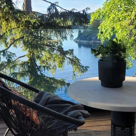 Casa vacanze Moderne I Vannkanten Med Tilgang Til Brygge Og Bat *