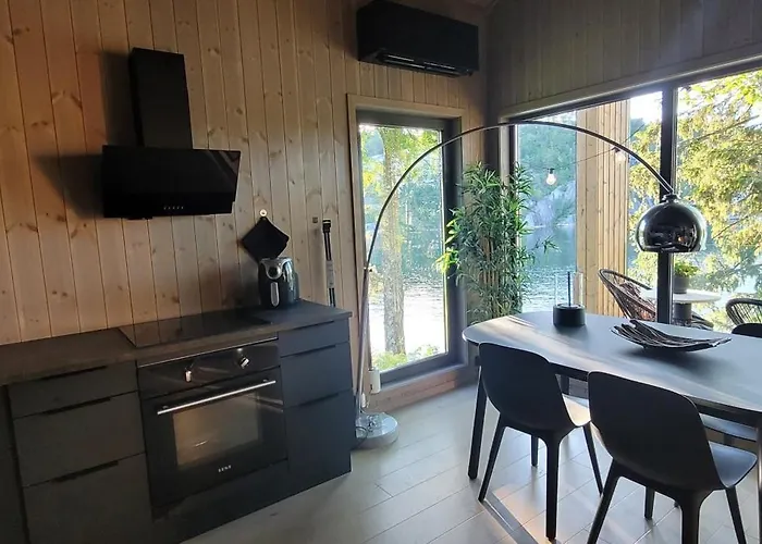 Дом отдыха Moderne I Vannkanten Med Tilgang Til Brygge Og Bat