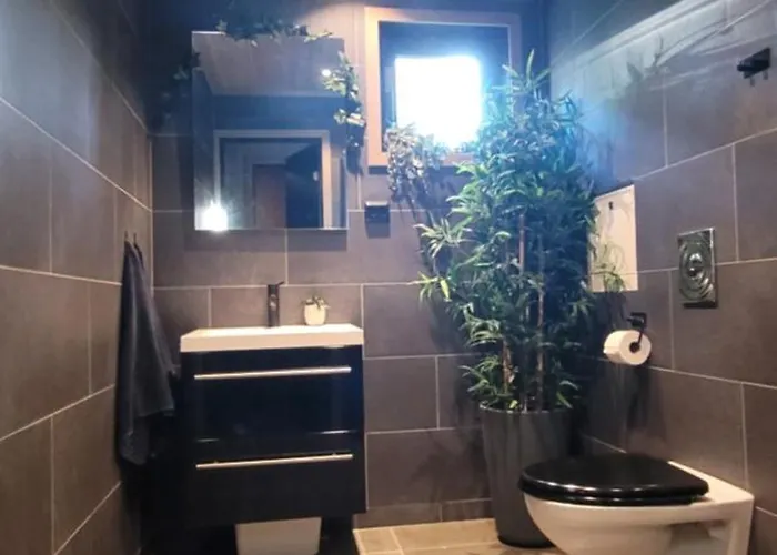 Moderne I Vannkanten Med Tilgang Til Brygge Og Bat * Рисёр