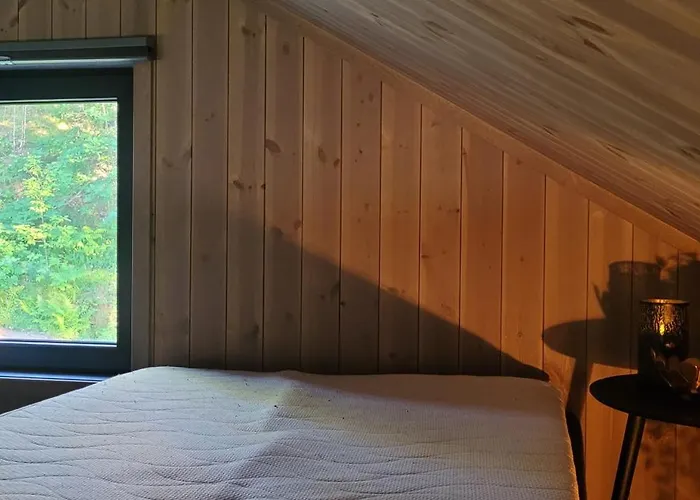 Moderne I Vannkanten Med Tilgang Til Brygge Og Bat *