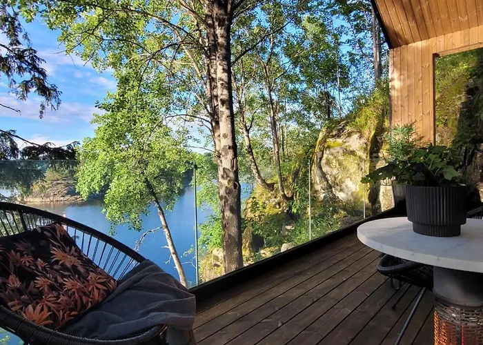 Moderne I Vannkanten Med Tilgang Til Brygge Og Bat * Рисёр